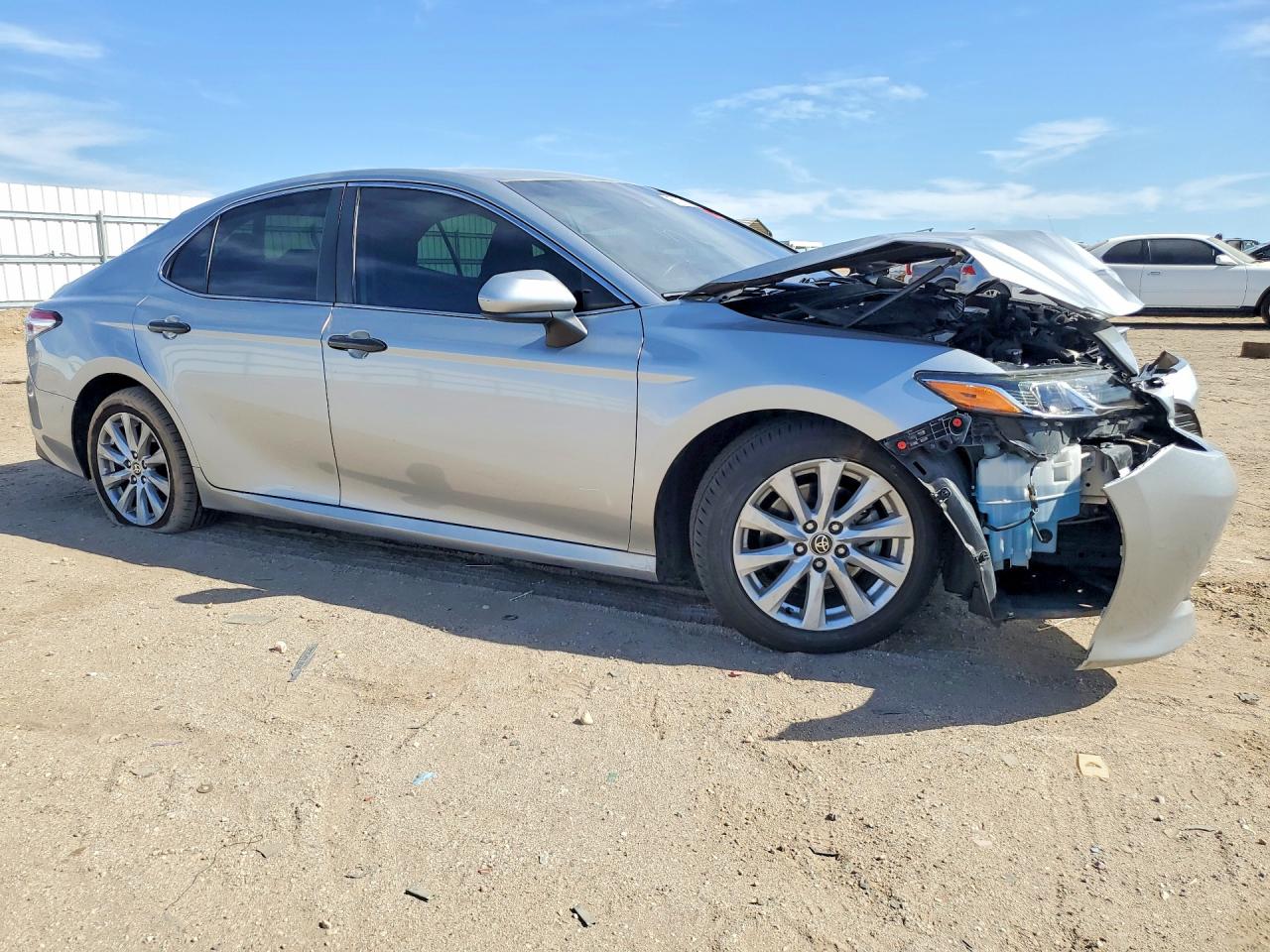 2020 TOYOTA CAMRY LE — снимка 4