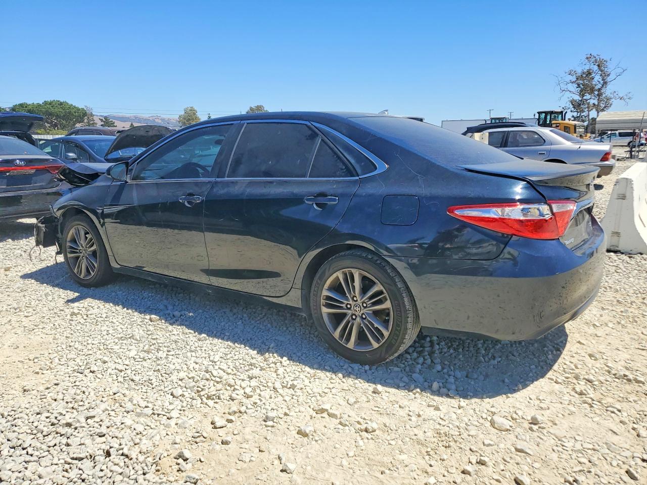 2015 TOYOTA CAMRY SE — снимка 2