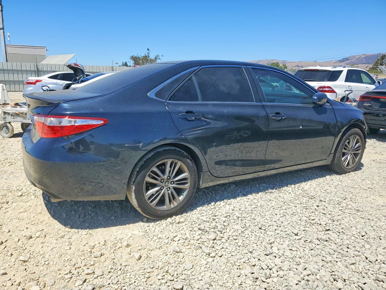 2015 TOYOTA CAMRY SE — снимка 3