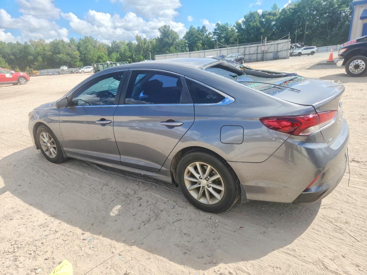2019 HYUNDAI SONATA SE — снимка 2