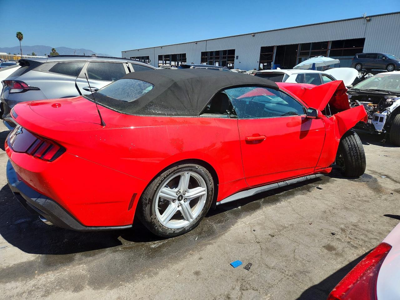2026 FORD MUSTANG — photo 3