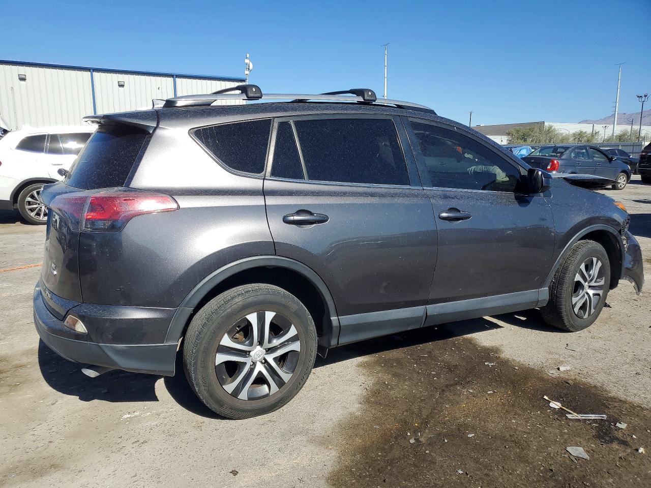 2018 TOYOTA RAV4 LE — снимка 3