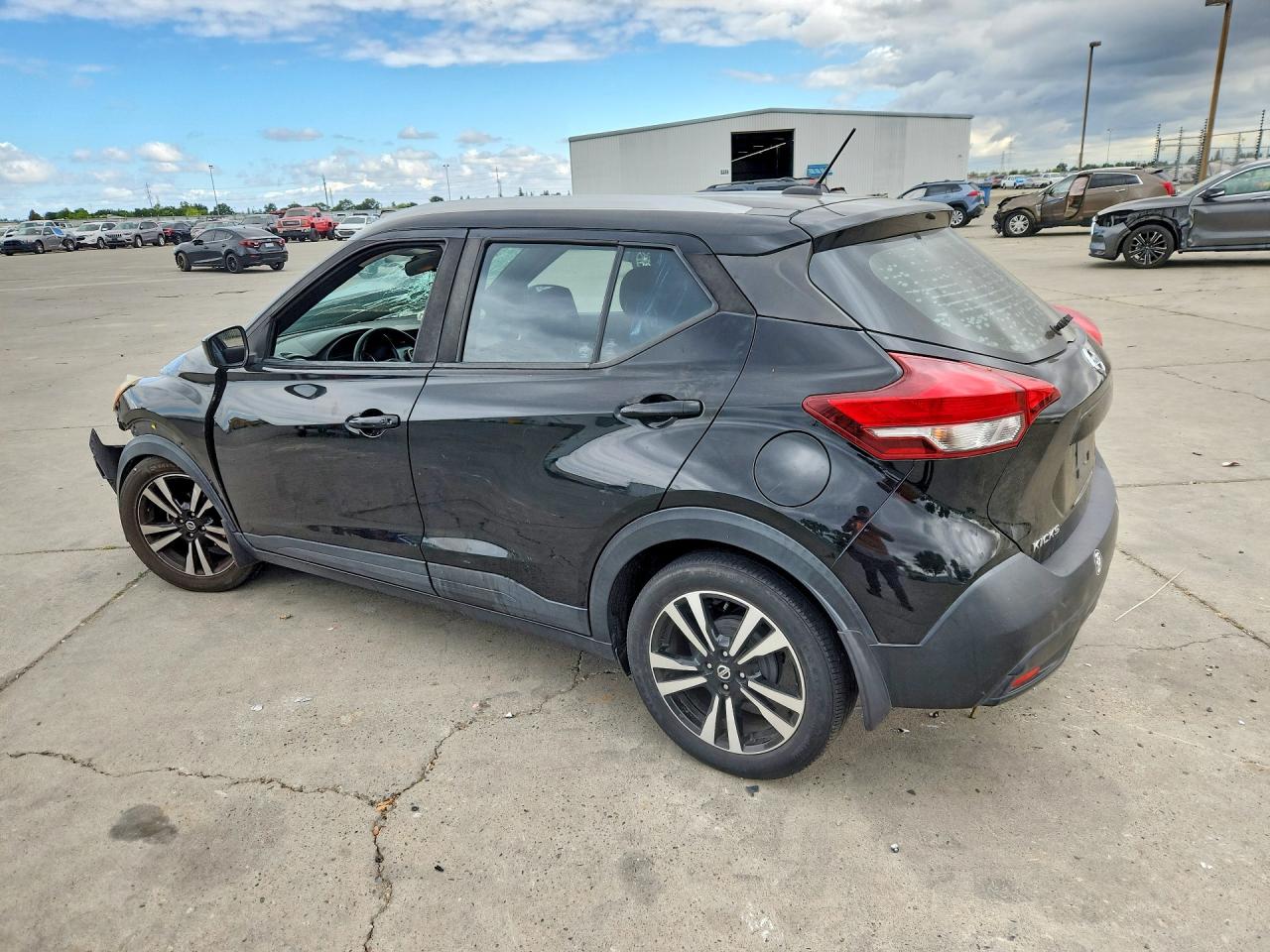 2018 NISSAN KICKS SV — снимка 2