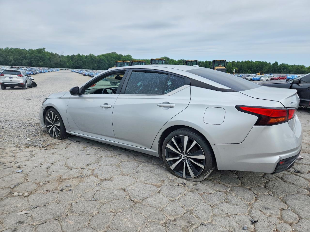 2019 NISSAN ALTIMA SR — снимка 2