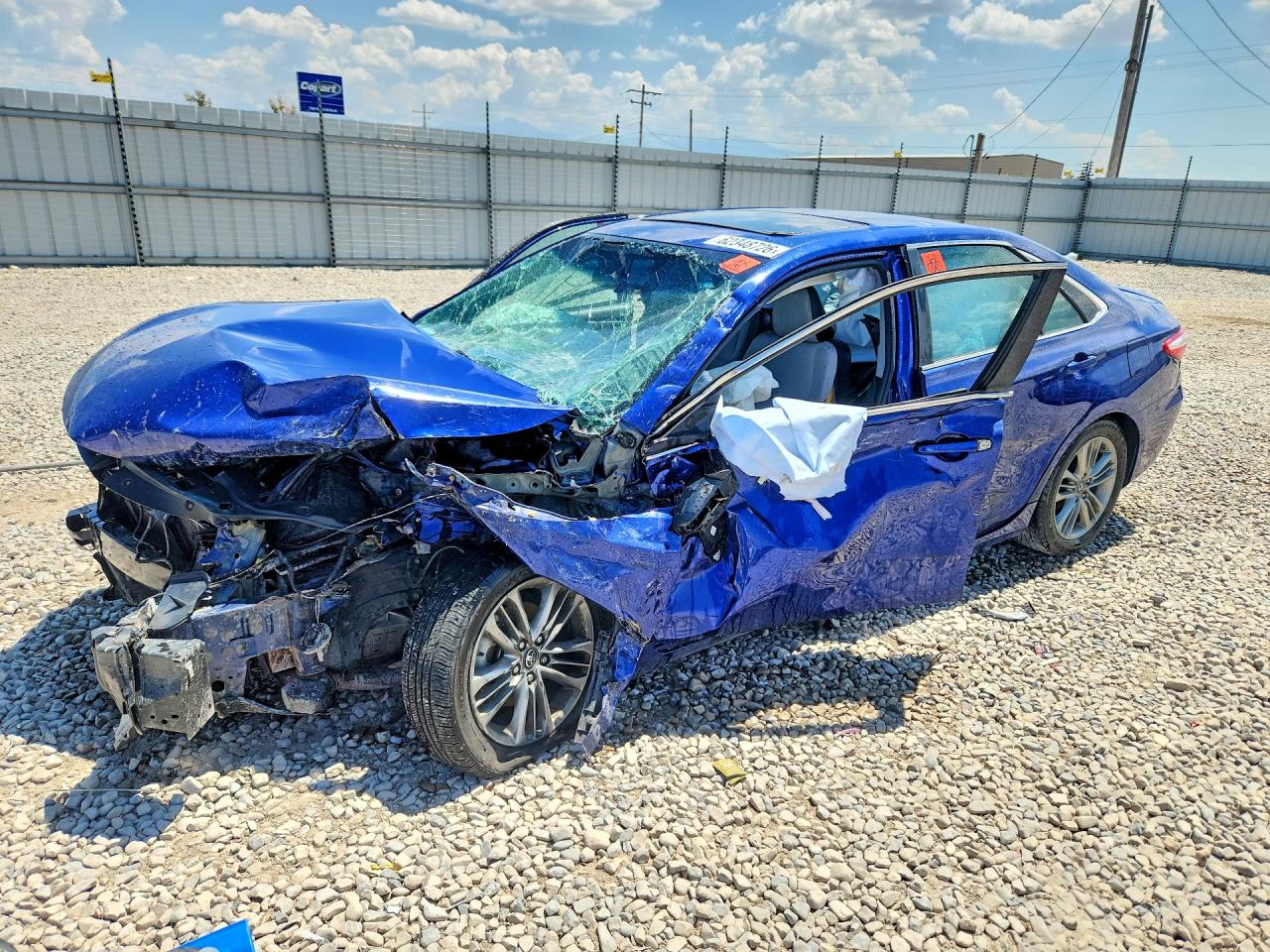 2016 TOYOTA CAMRY SE