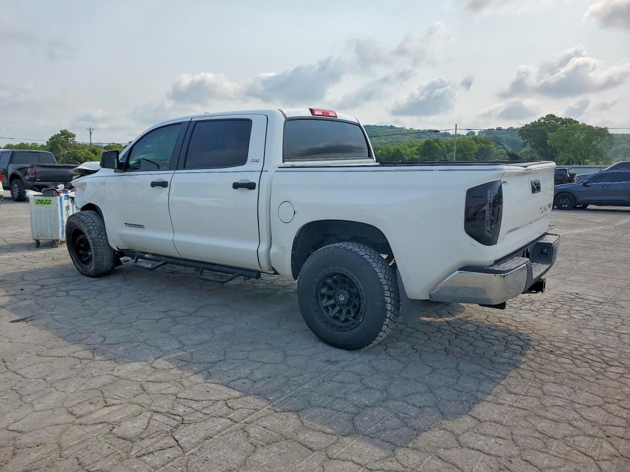 2016 TOYOTA TUNDRA CREWMAX SR5 — снимка 2