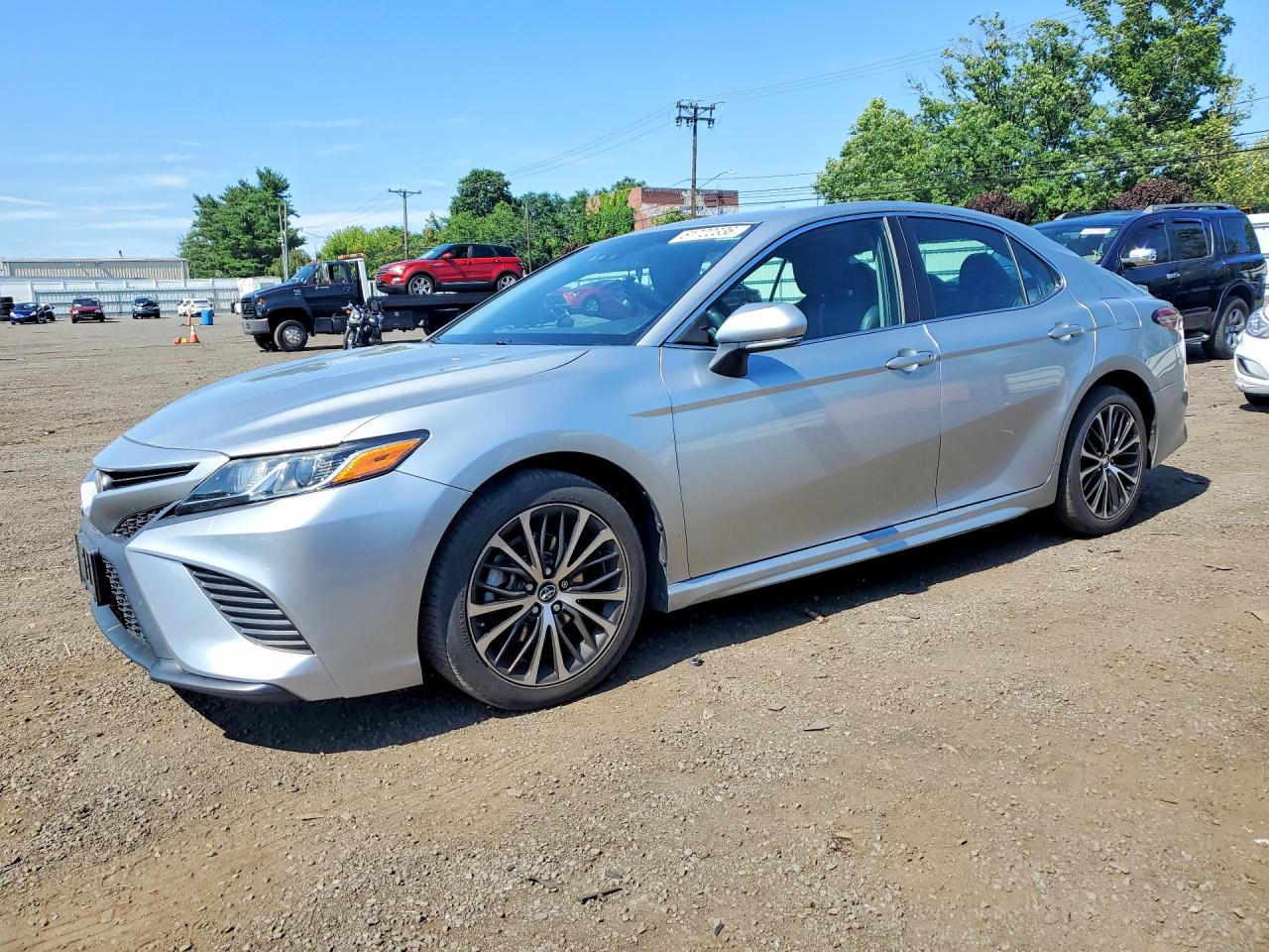 2018 TOYOTA CAMRY SE