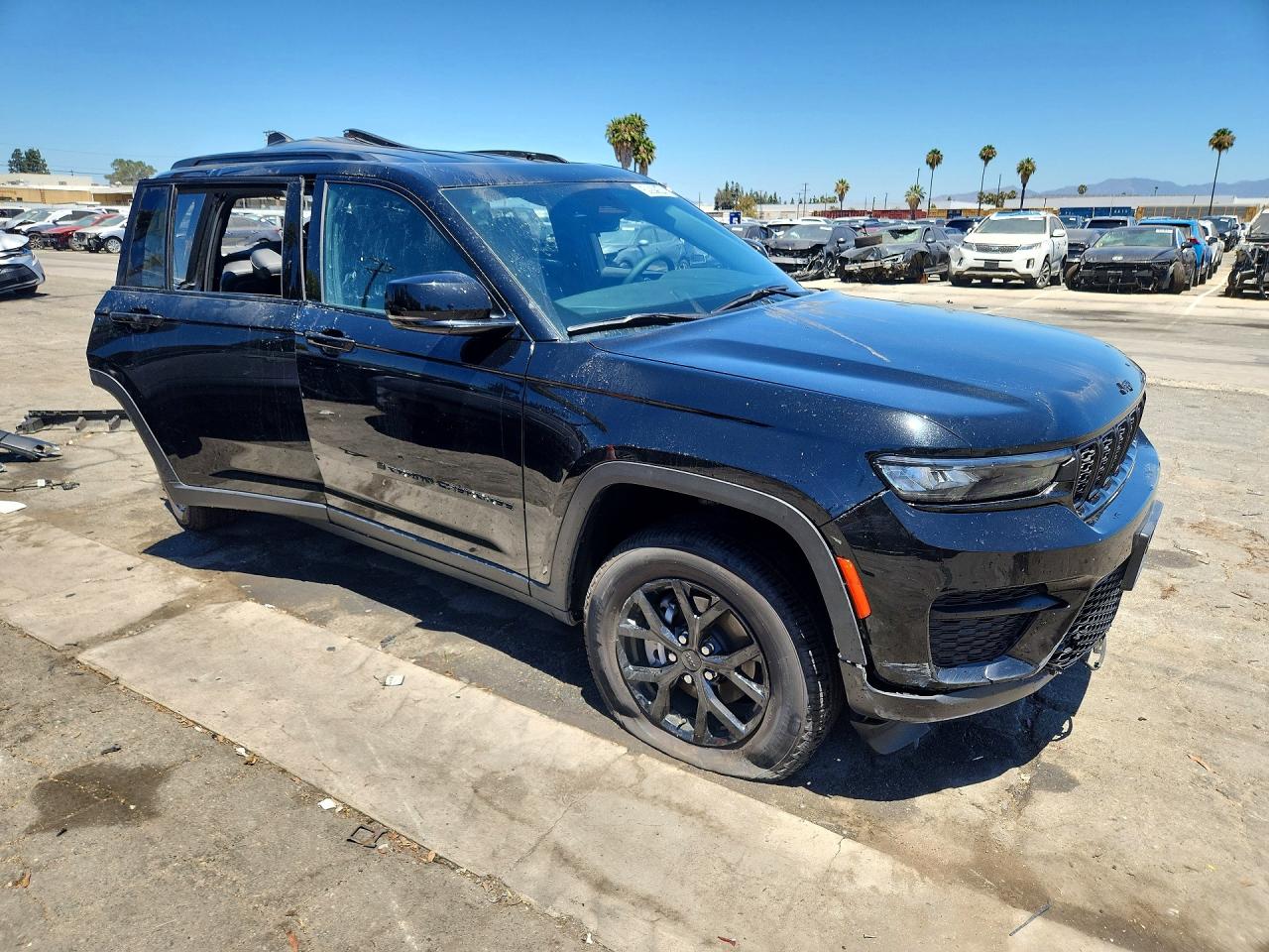 2025 JEEP GRAND CHEROKEE LAREDO — снимка 4