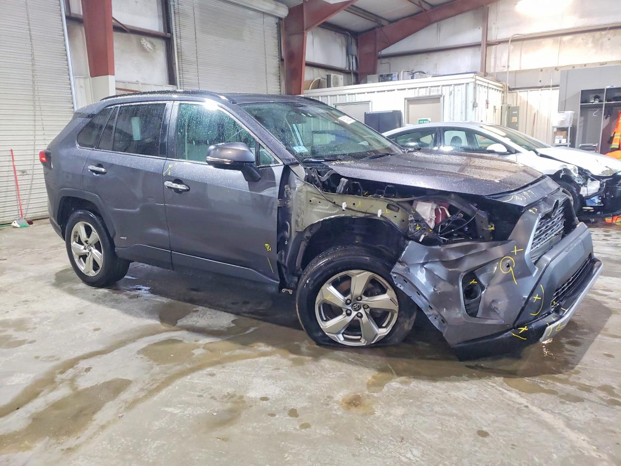 2019 TOYOTA RAV4 LIMITED — снимка 4
