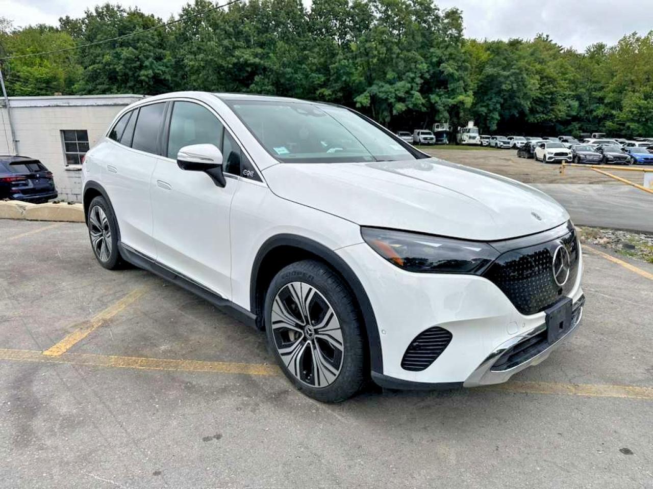 2023 MERCEDES-BENZ EQE SUV 350 4MATIC — снимка 4