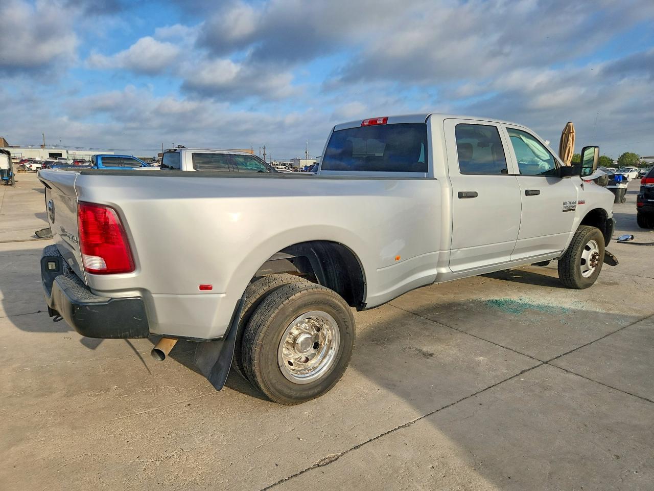 2017 RAM 3500 ST — снимка 3
