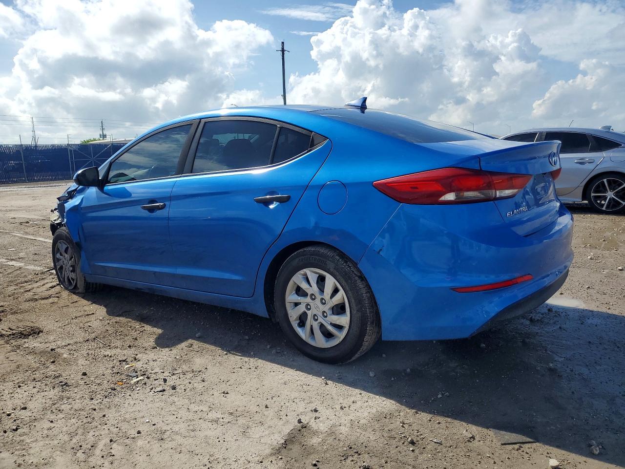 2017 HYUNDAI ELANTRA SE — снимка 2