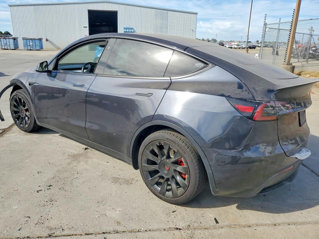 2024 TESLA MODEL Y — снимка 2