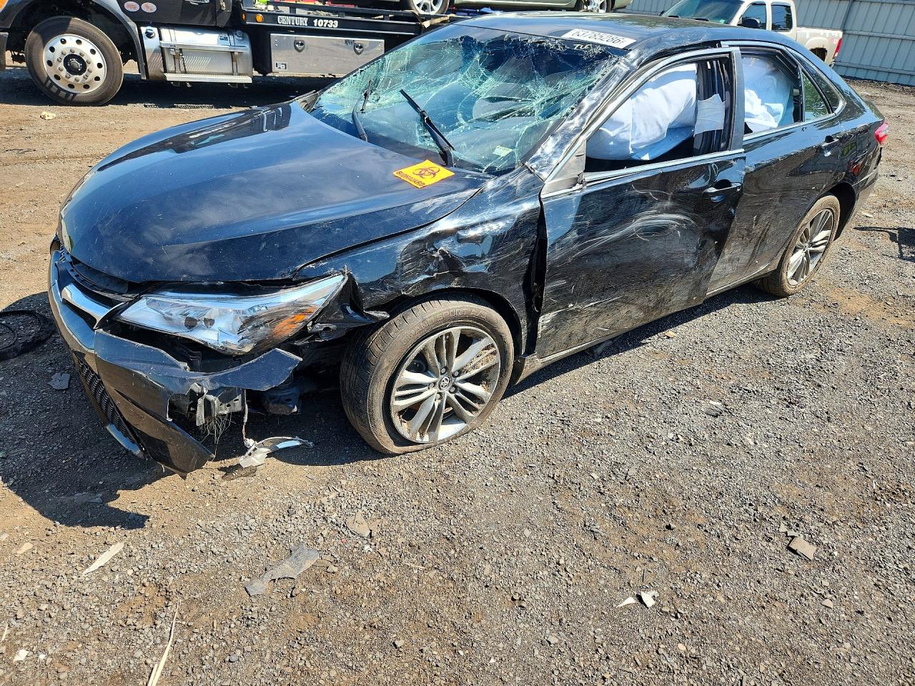 2015 TOYOTA CAMRY SE