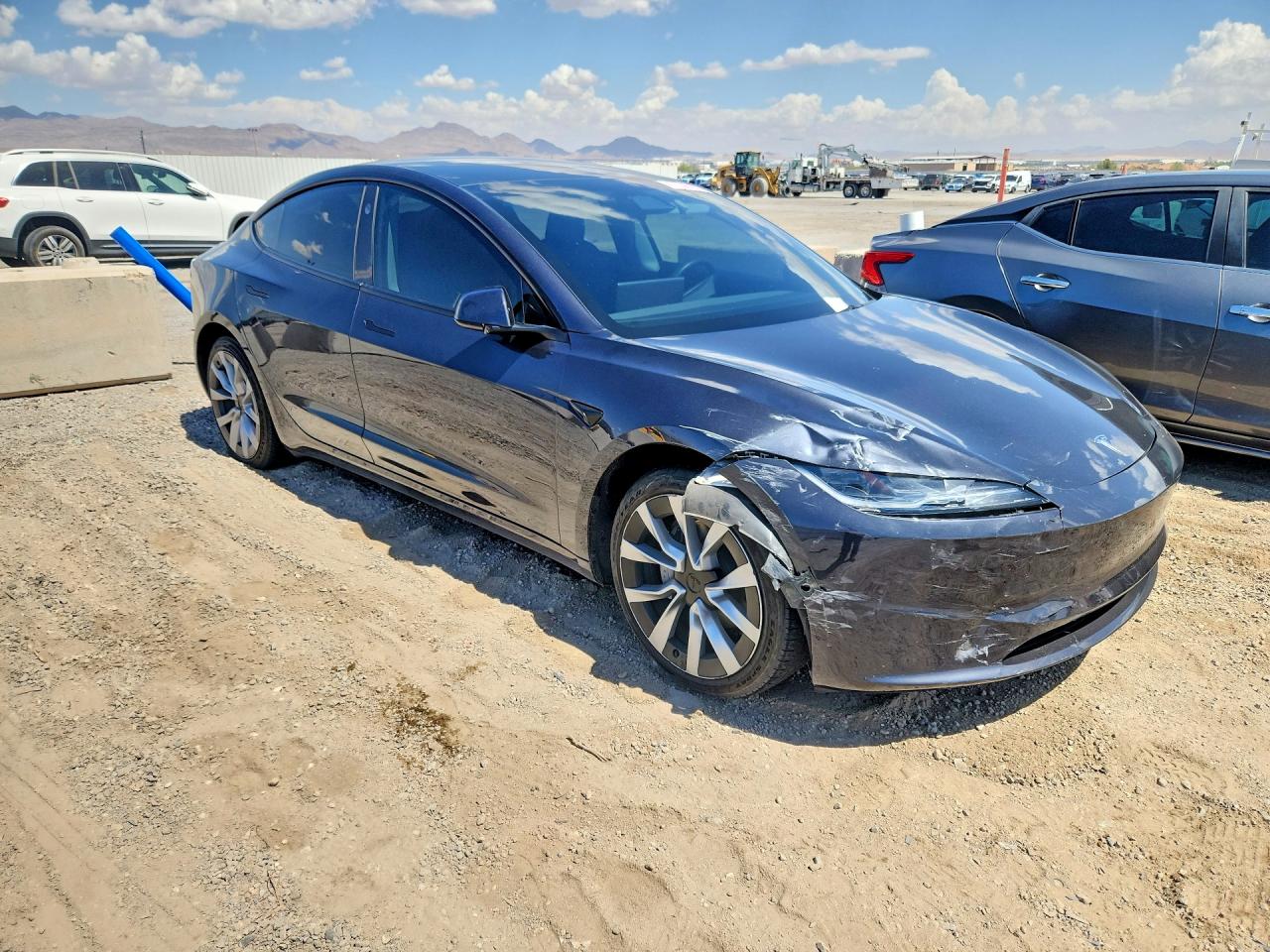2025 TESLA MODEL 3 — снимка 4