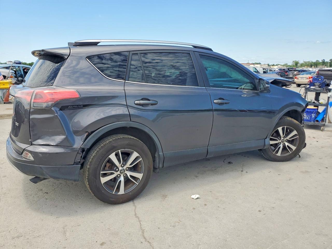 2017 TOYOTA RAV4 XLE — снимка 3