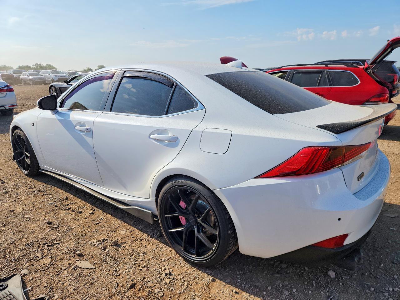 2019 LEXUS IS 300 — снимка 2
