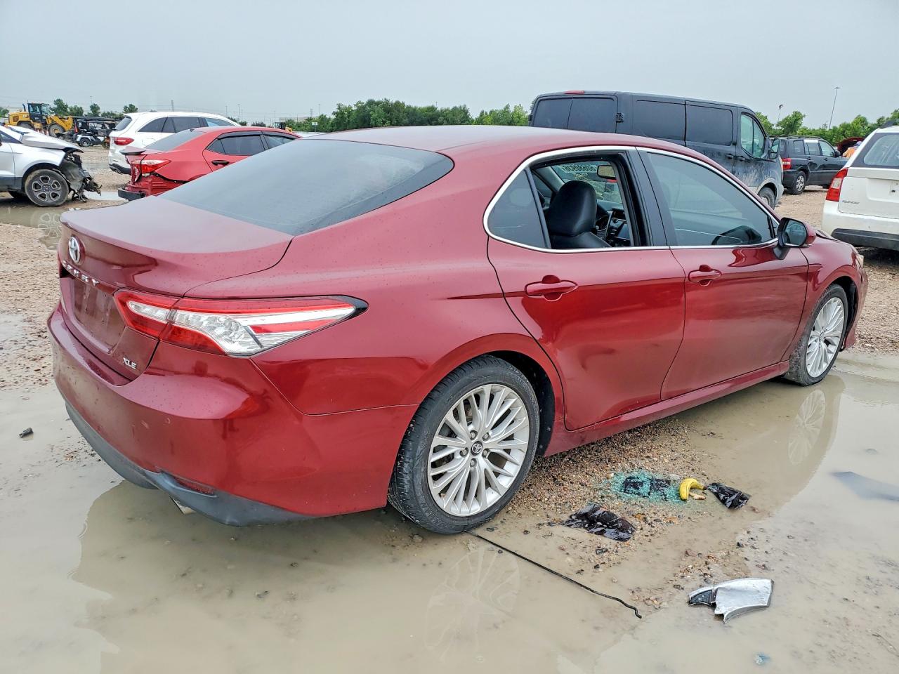 2018 TOYOTA CAMRY XLE — снимка 3