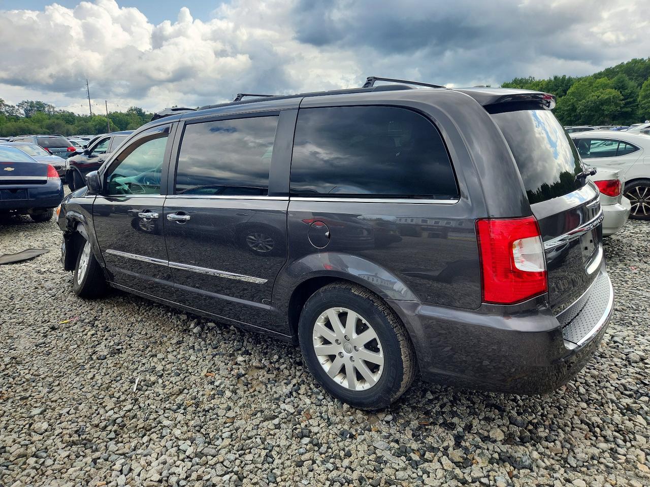 2016 CHRYSLER TOWN & COUNTRY TOURING — снимка 2