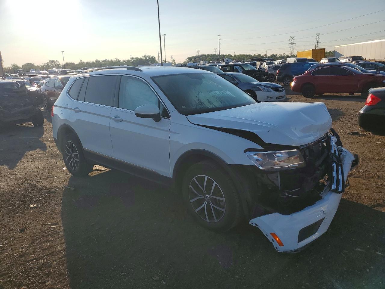 2021 VOLKSWAGEN TIGUAN SE — снимка 4