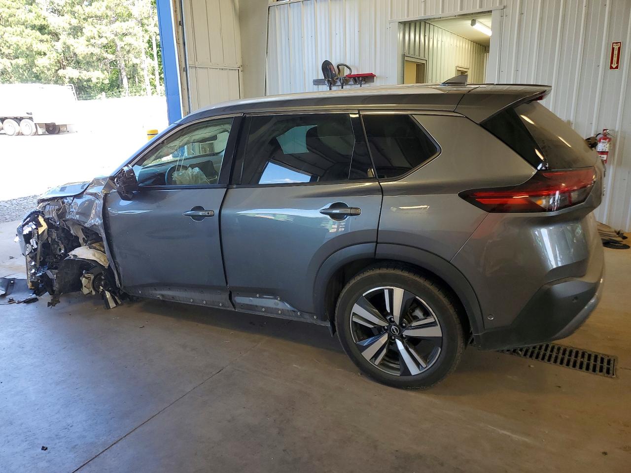 2023 NISSAN ROGUE SL — снимка 2