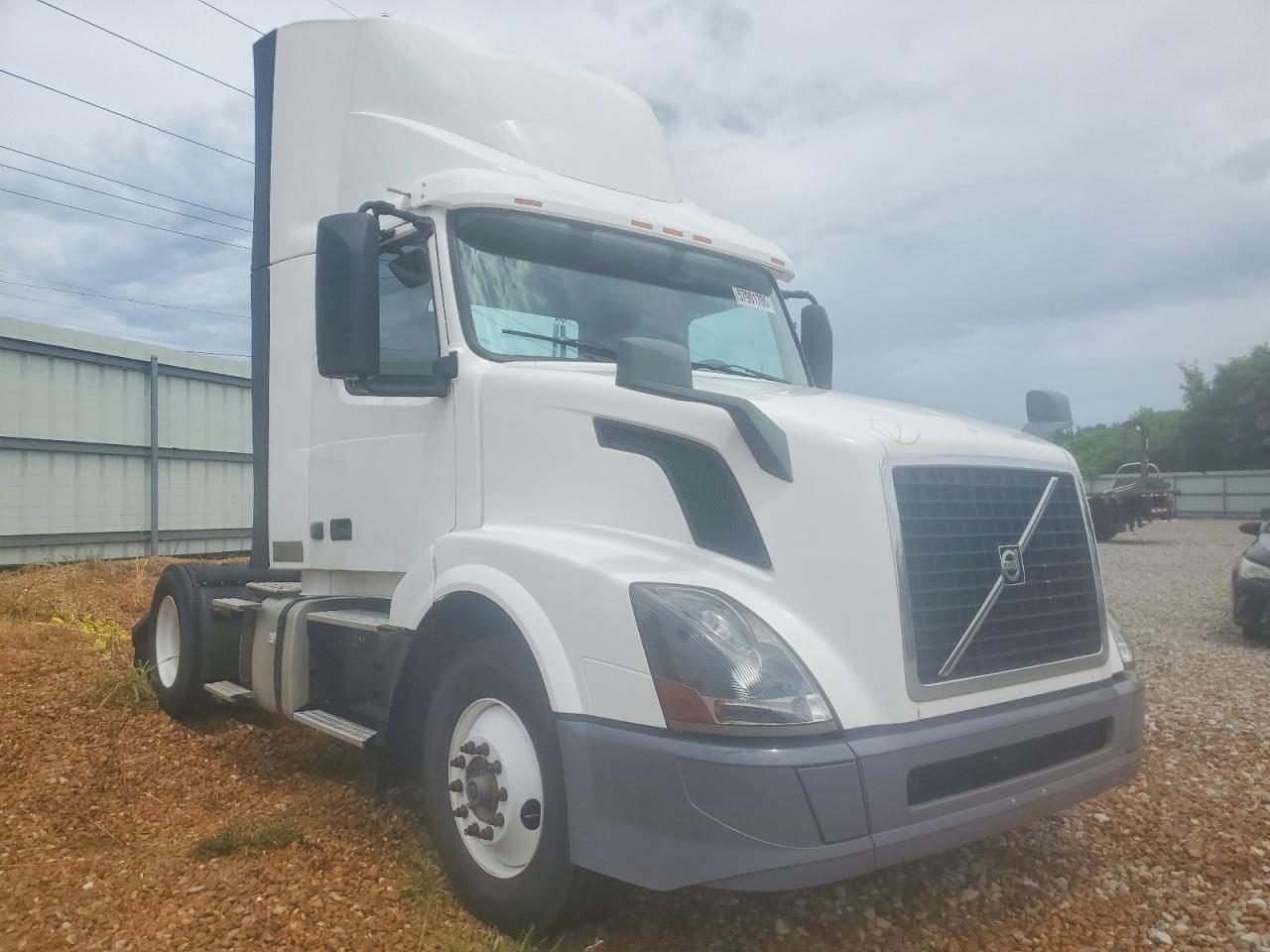 2018 VOLVO VNL