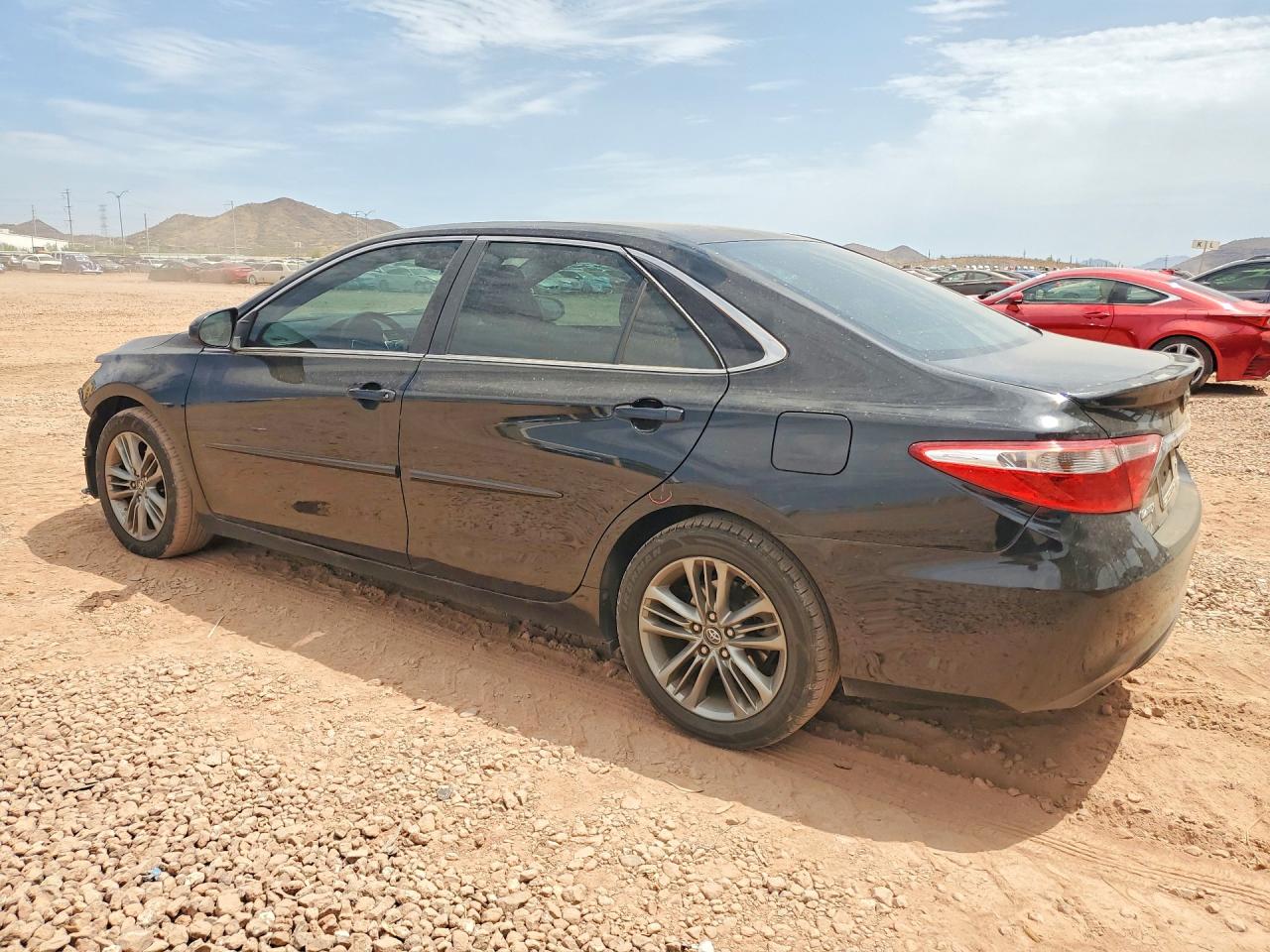 2017 TOYOTA CAMRY SE — снимка 2