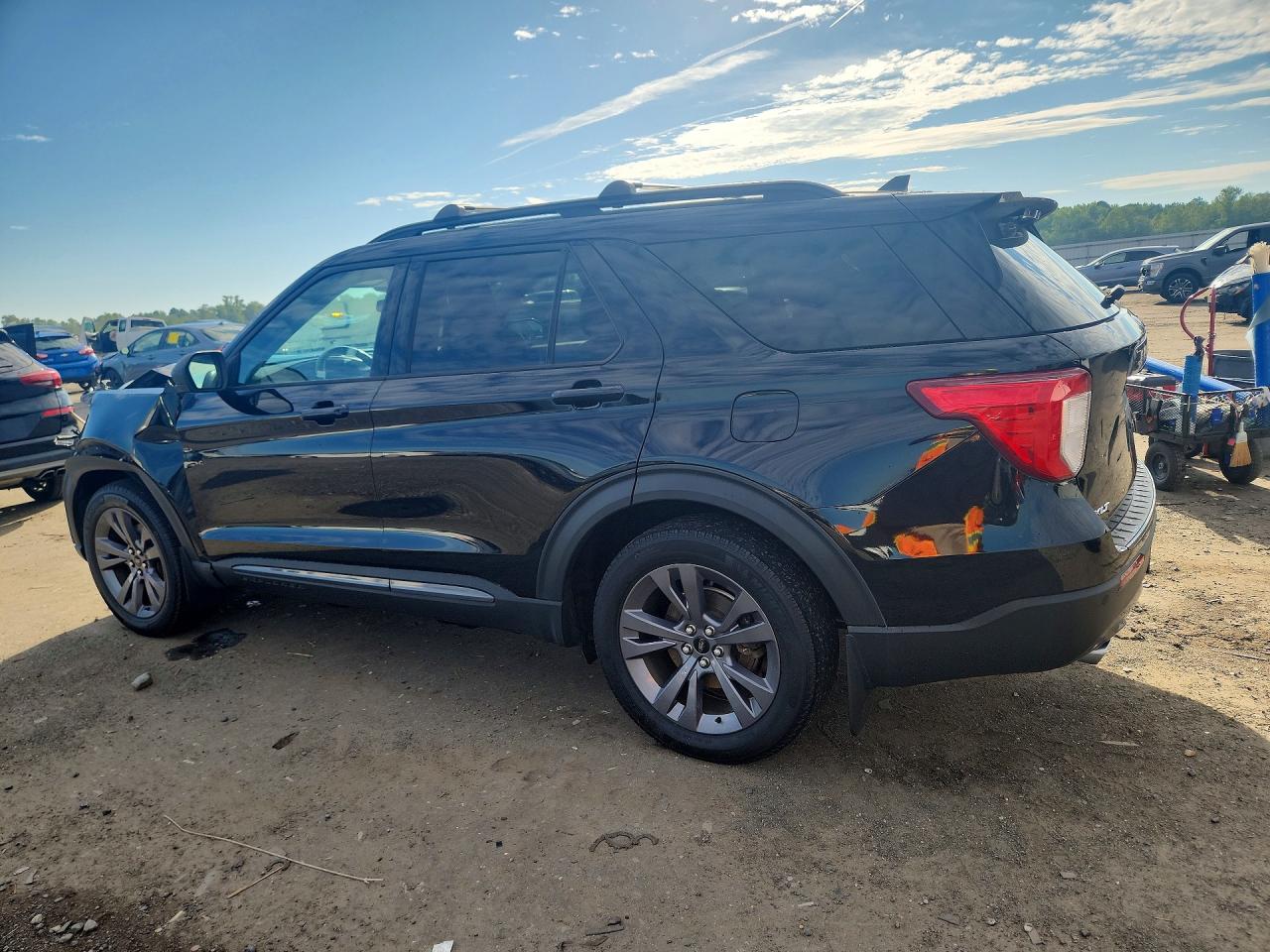 2021 FORD EXPLORER XLT — снимка 2