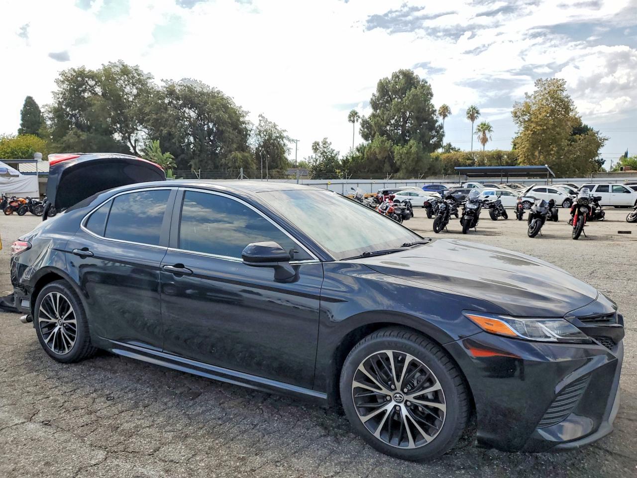2018 TOYOTA CAMRY SE — снимка 4