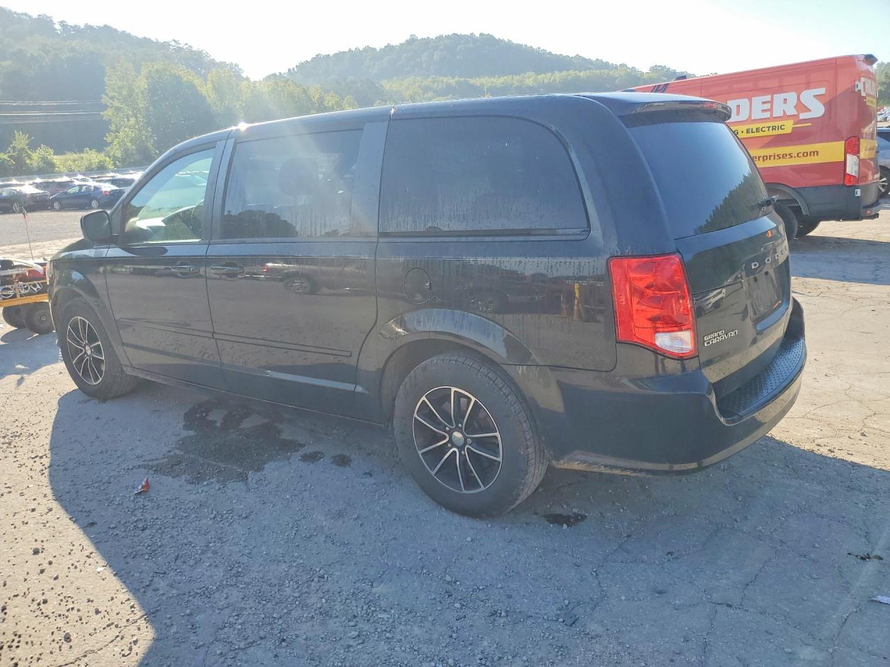 2016 DODGE GRAND CARAVAN SE — снимка 2