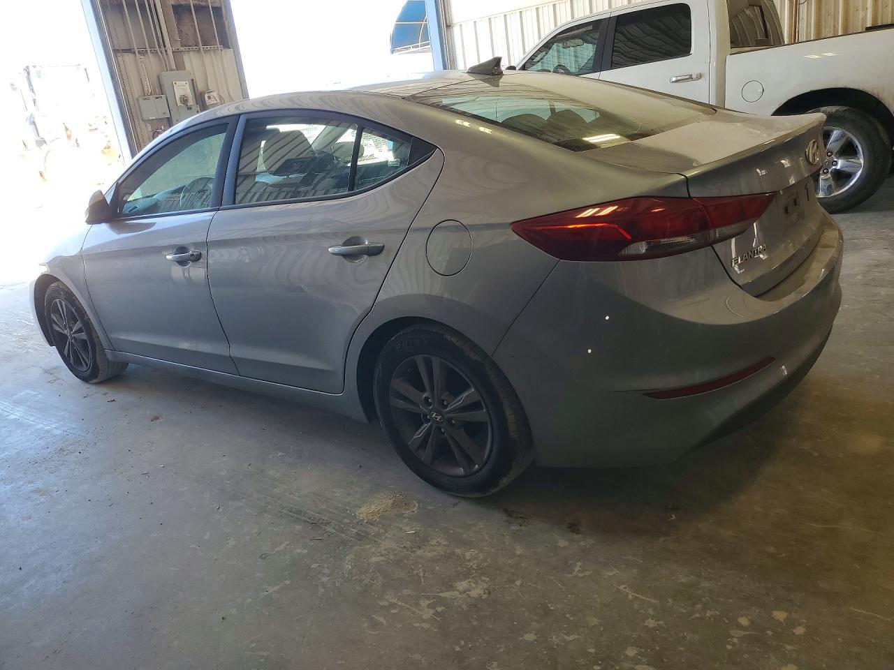 2017 HYUNDAI ELANTRA SE — снимка 2
