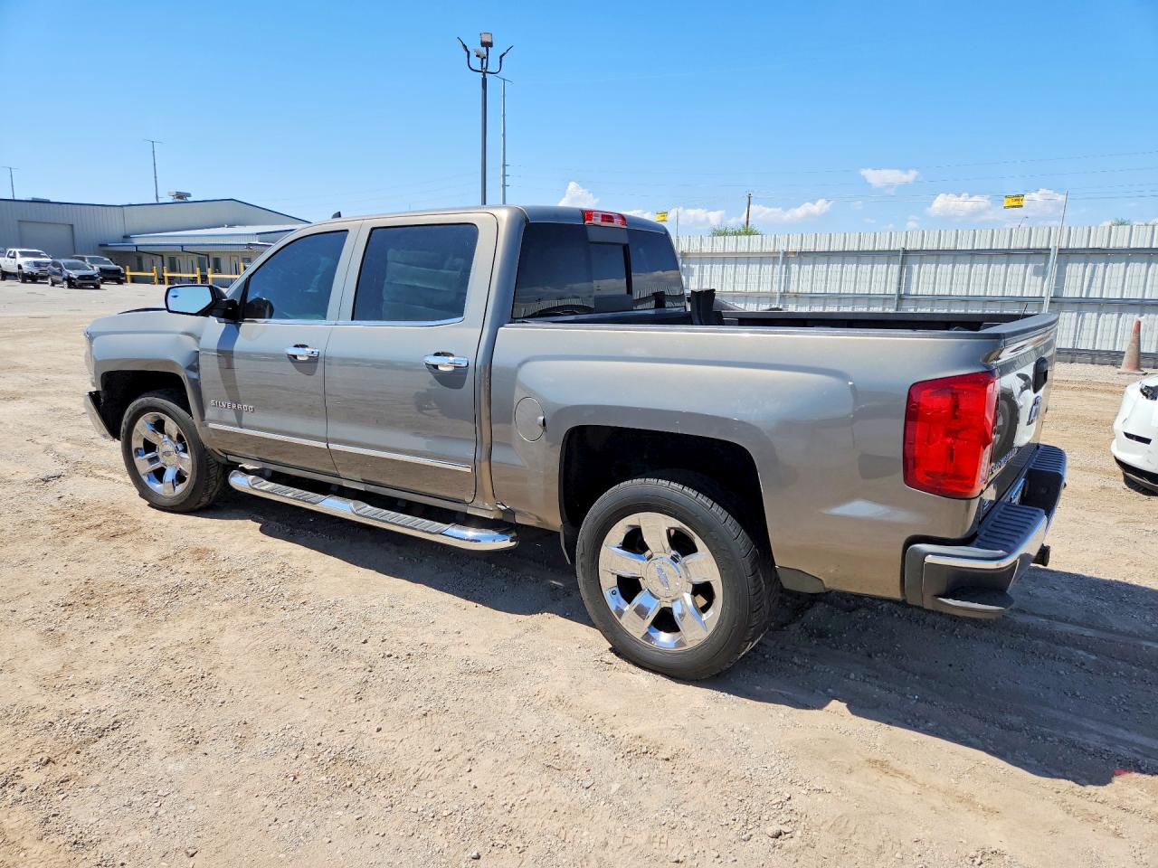 2017 CHEVROLET SILVERADO C1500 LTZ — снимка 2
