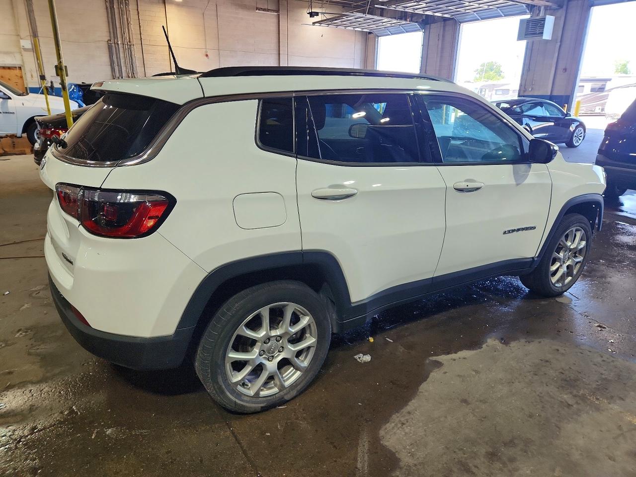 2022 JEEP COMPASS LATITUDE LUX — снимка 3
