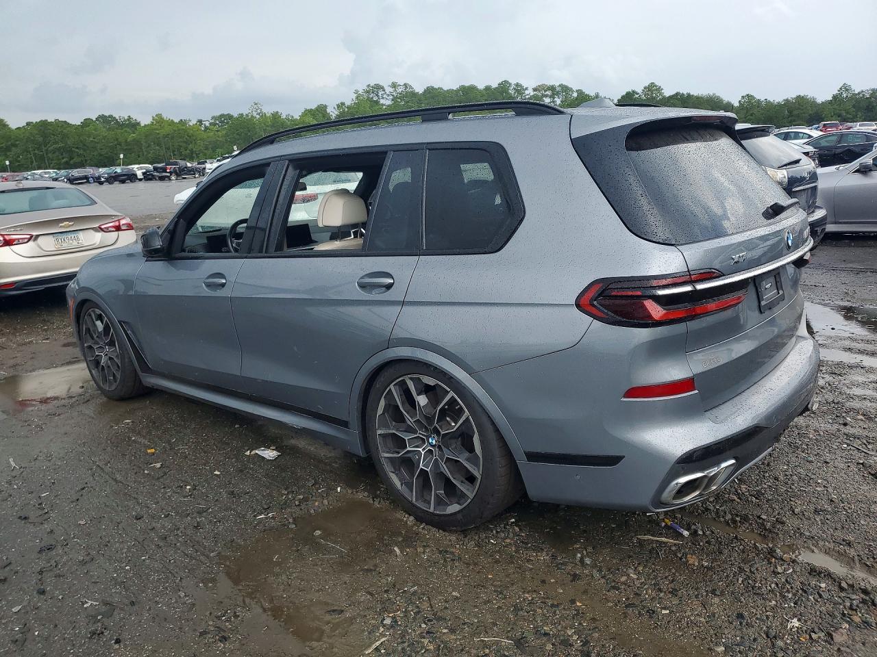 2023 BMW X7 M60I — снимка 2