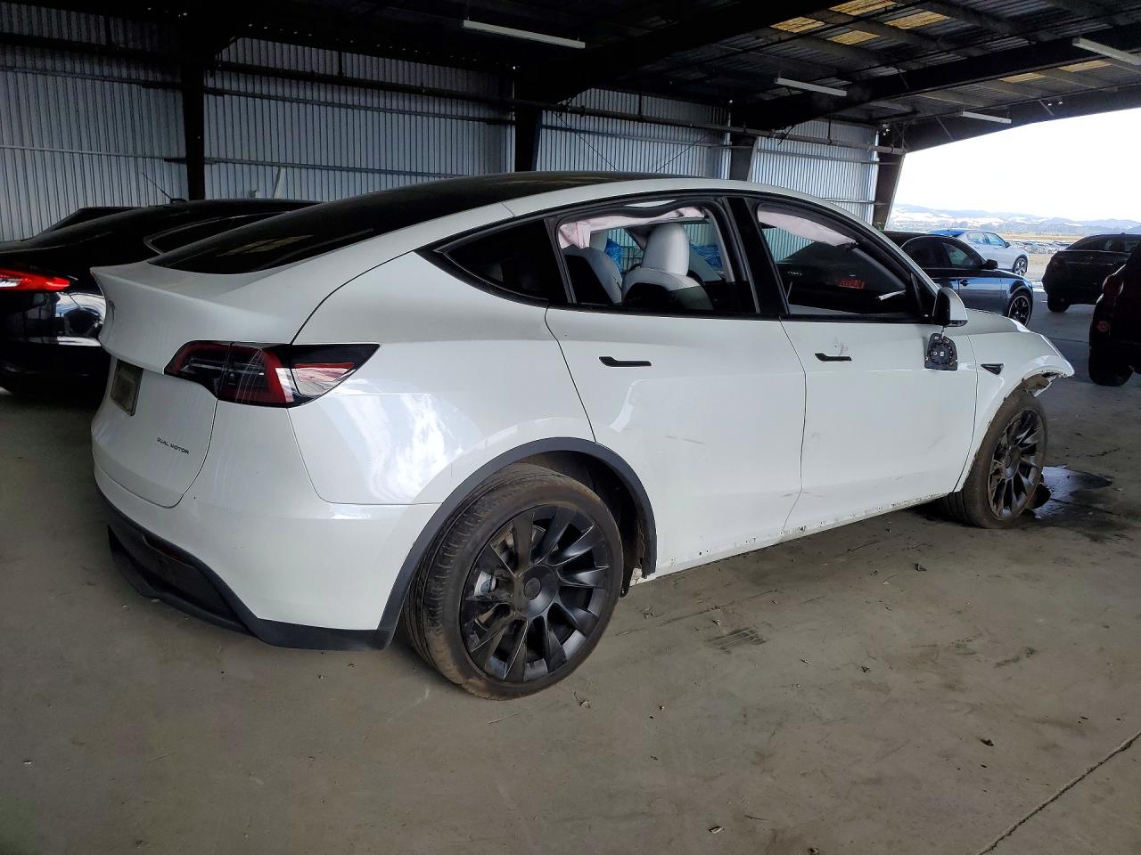 2023 TESLA MODEL Y — снимка 3