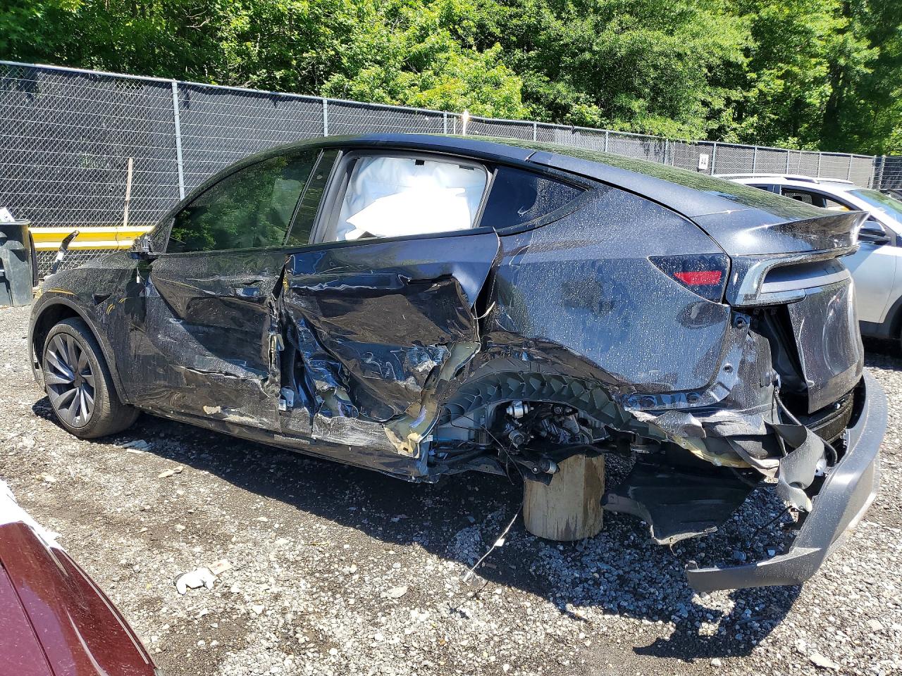 2026 TESLA MODEL Y — снимка 2