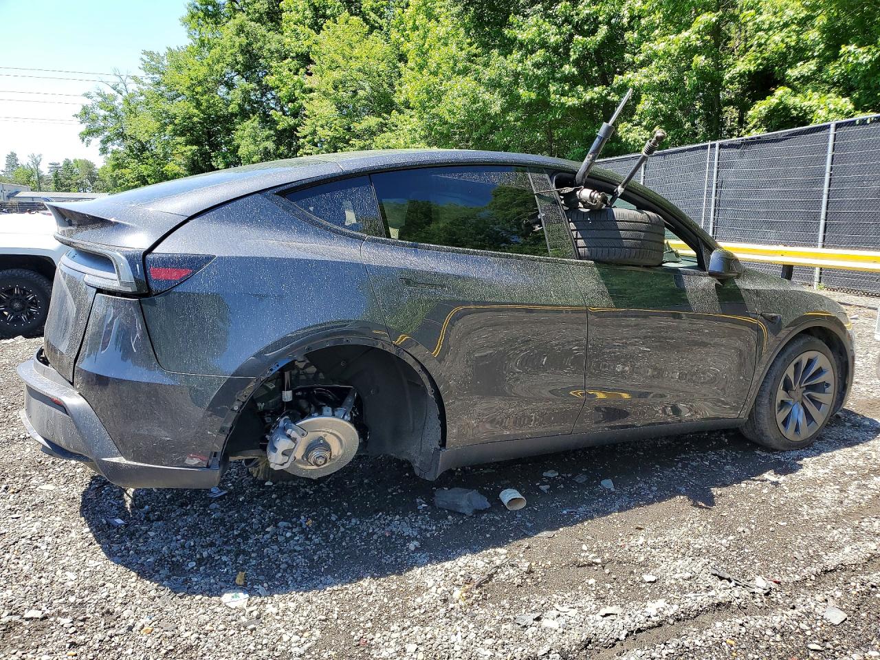 2026 TESLA MODEL Y — снимка 3