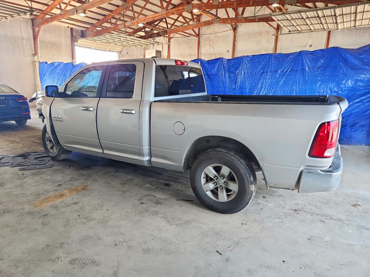 2016 RAM 1500 SLT — снимка 2