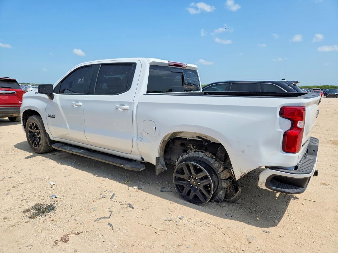 2024 CHEVROLET SILVERADO C1500 RST — снимка 2