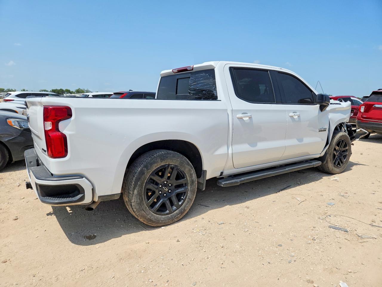 2024 CHEVROLET SILVERADO C1500 RST — снимка 3