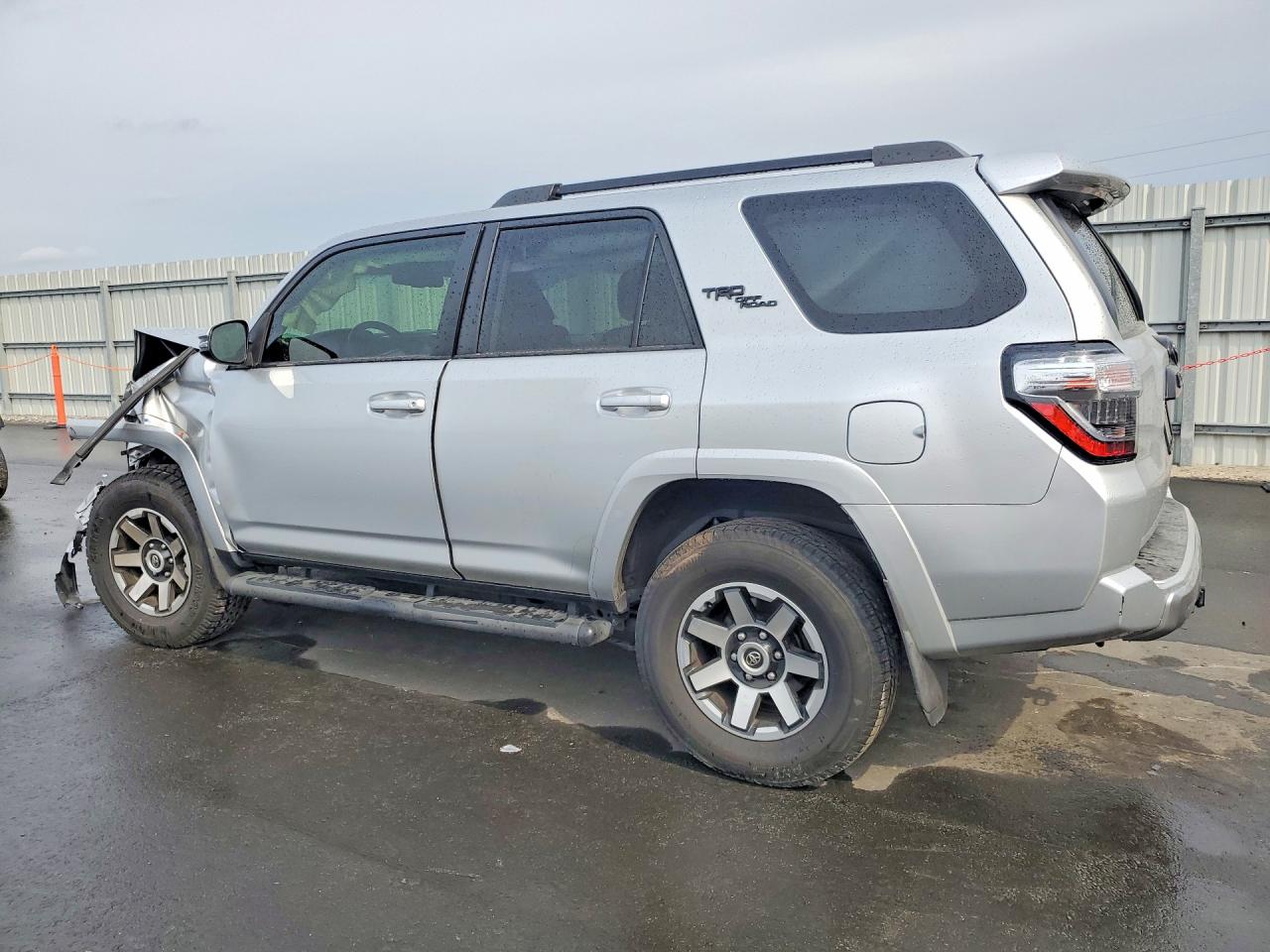 2022 TOYOTA 4RUNNER SR5 PREMIUM — снимка 2