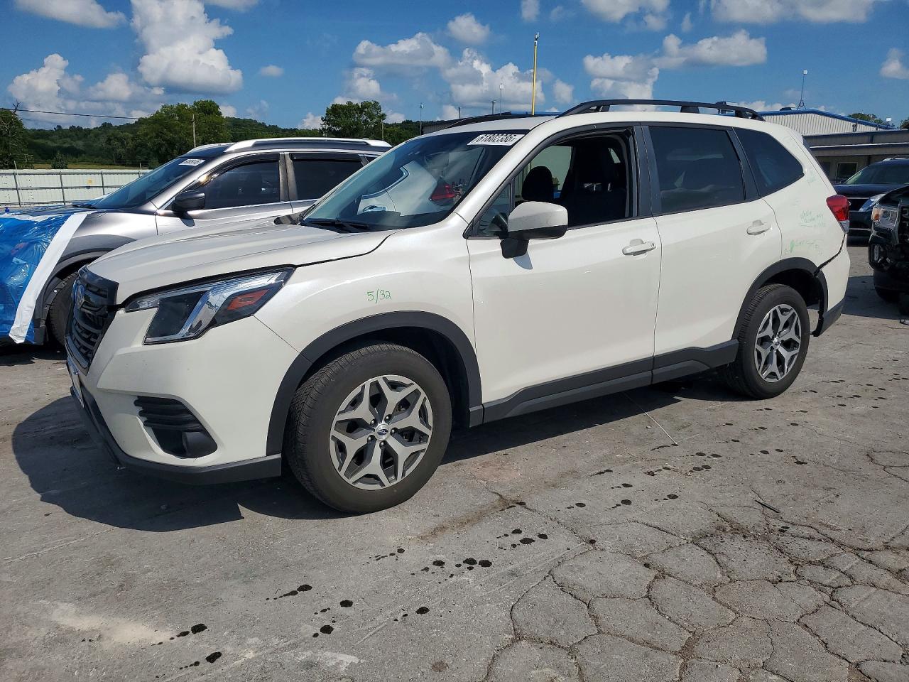 2022 SUBARU FORESTER PREMIUM