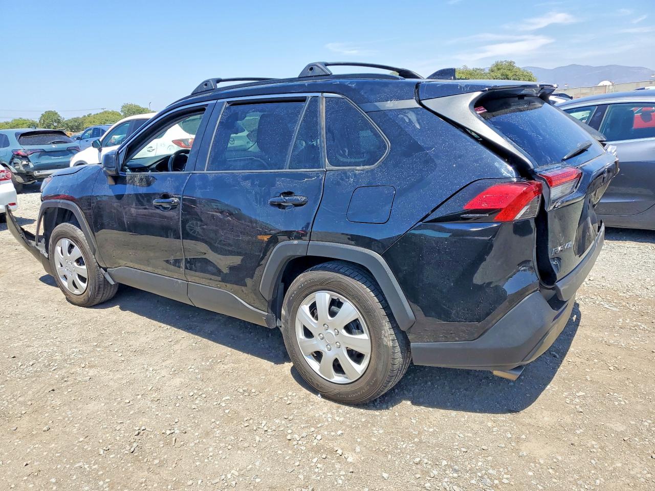 2019 TOYOTA RAV4 LE — снимка 2