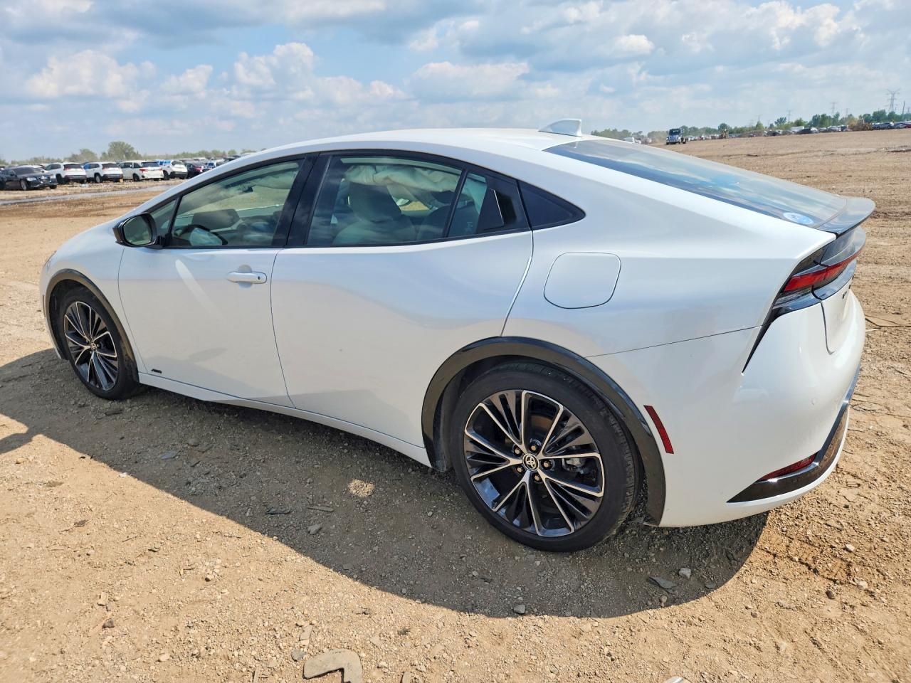 2024 TOYOTA PRIUS XLE — снимка 2