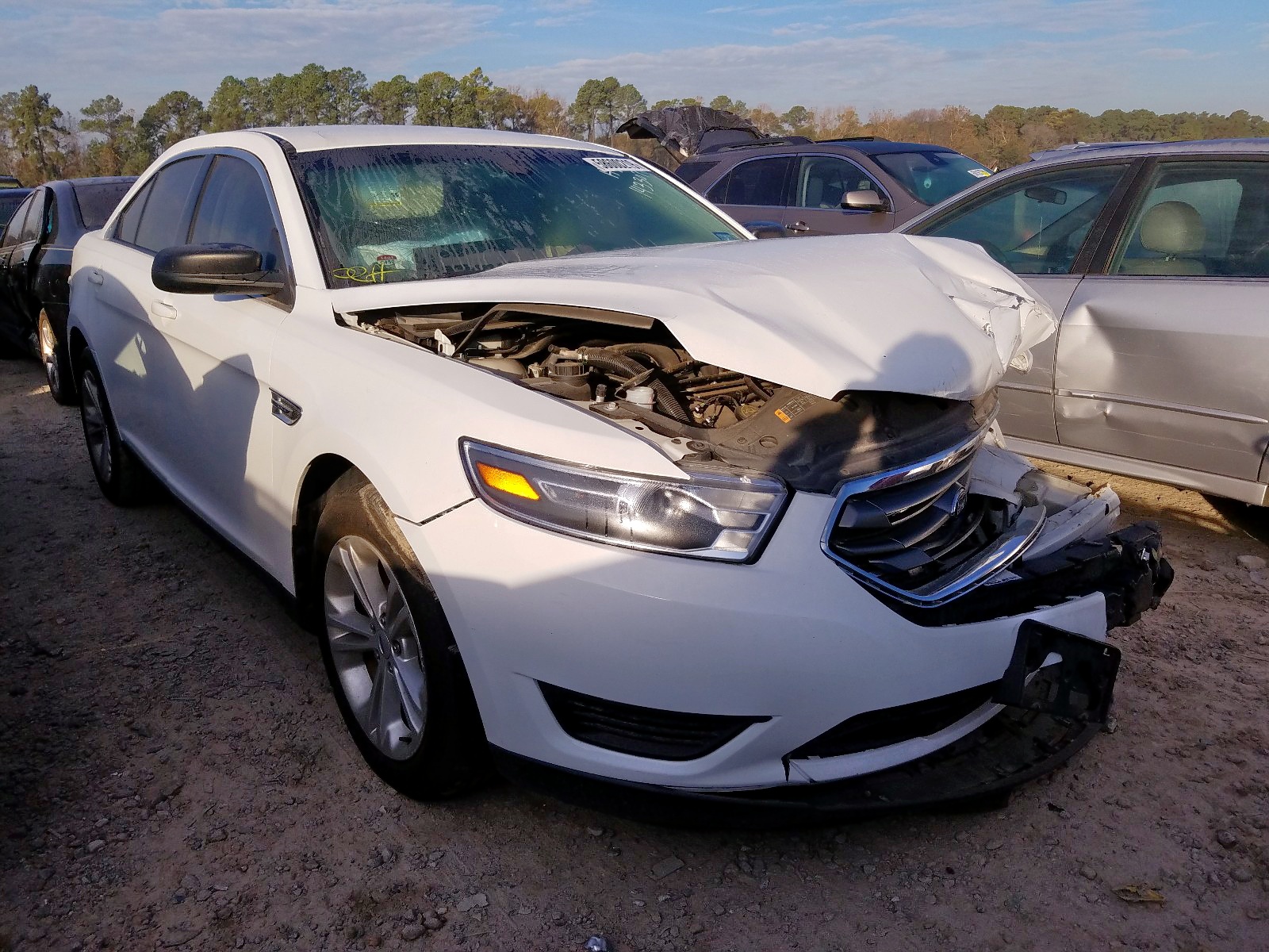 2017 FORD TAURUS SE