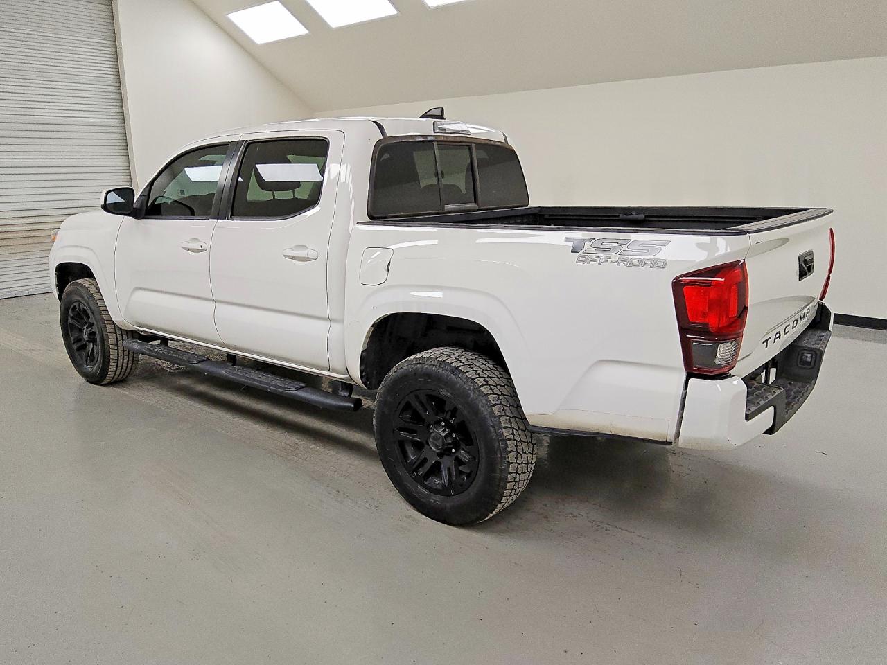 2021 TOYOTA TACOMA SR — снимка 2