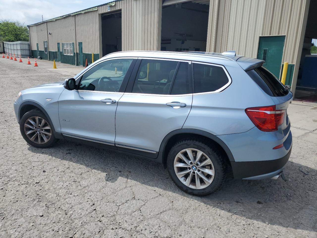 2013 BMW X3 XDRIVE28I — снимка 2