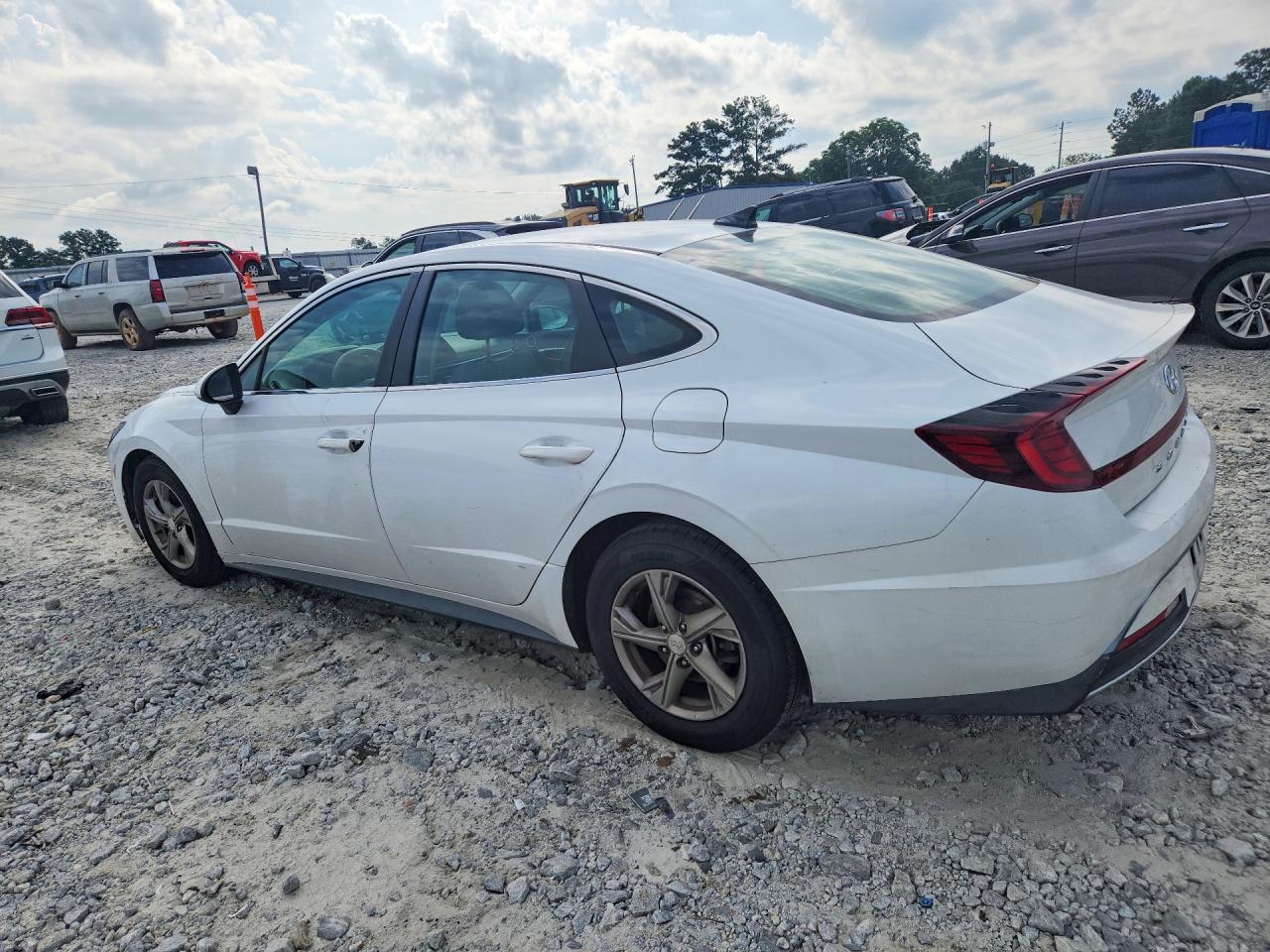 2021 HYUNDAI SONATA SE — снимка 2