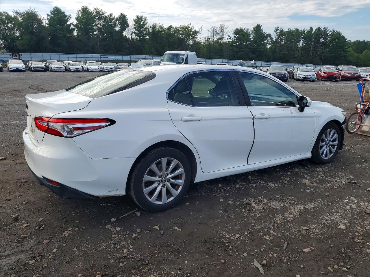 2018 TOYOTA CAMRY LE — снимка 3