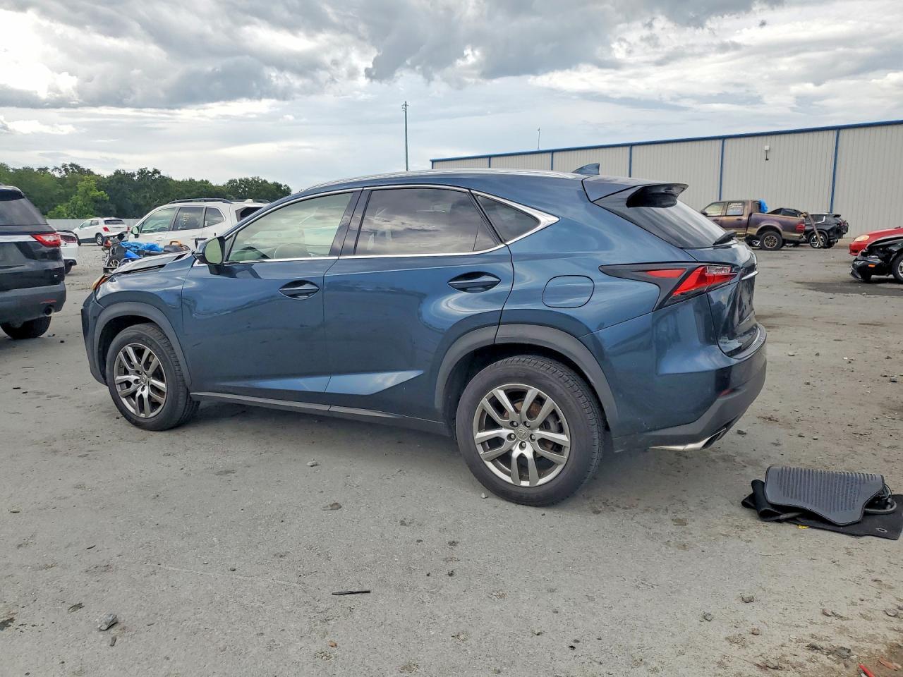 2015 LEXUS NX 200T — снимка 2
